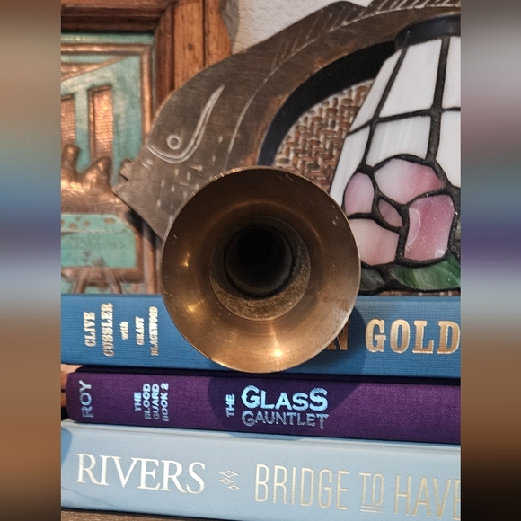 Brass floral etched vintage vase - Picture 7 of 7